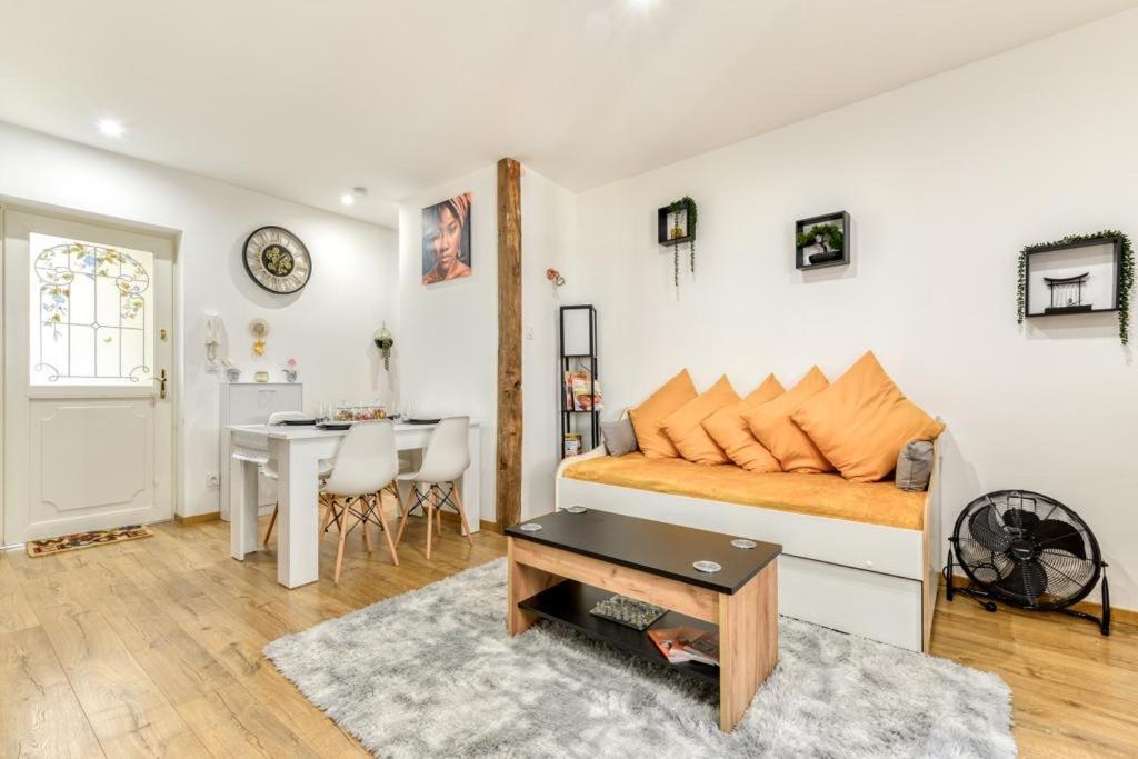 Soleil Sucre T2 Centre Historique De Narbonne Apartment Екстериор снимка